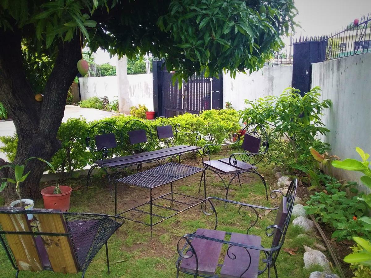 Yard Style Ξενοδοχείο Κίνγκστον Εξωτερικό φωτογραφία